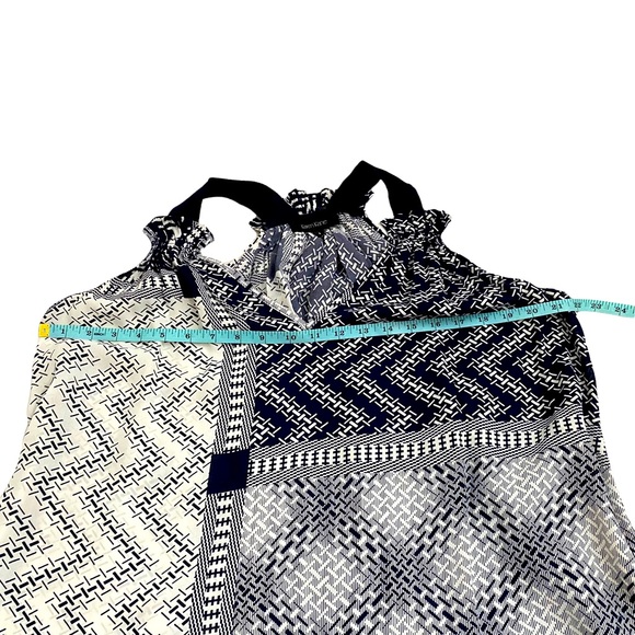 Karen Kane Blue & White Mixed Weave Zig Zag Pattern Sleeveless Top, Size Small - Picture 5 of 8